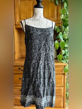 Black Floral Slip Dress with White Boho Print Y2K Vintage 90’s